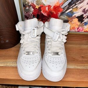 NIKE AIR FORCE SNEAKERS HIGH TOP (4.5Y)